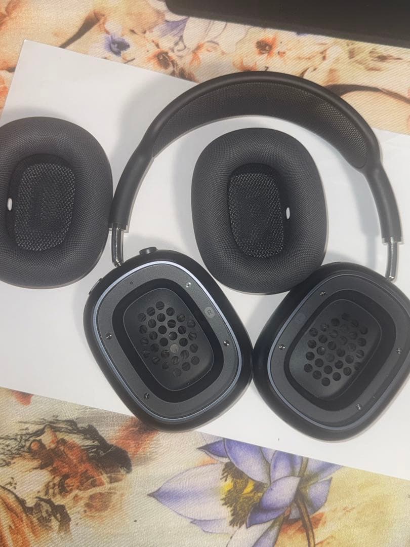 ブルートゥースヘッドホン AirPods Max(USB-C) ミッドナイト