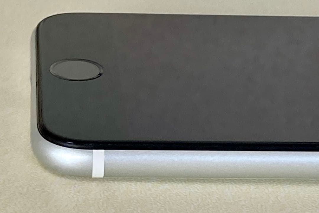 《ジャンク品》 iPhone SE2ホワイト 64GB初期化済