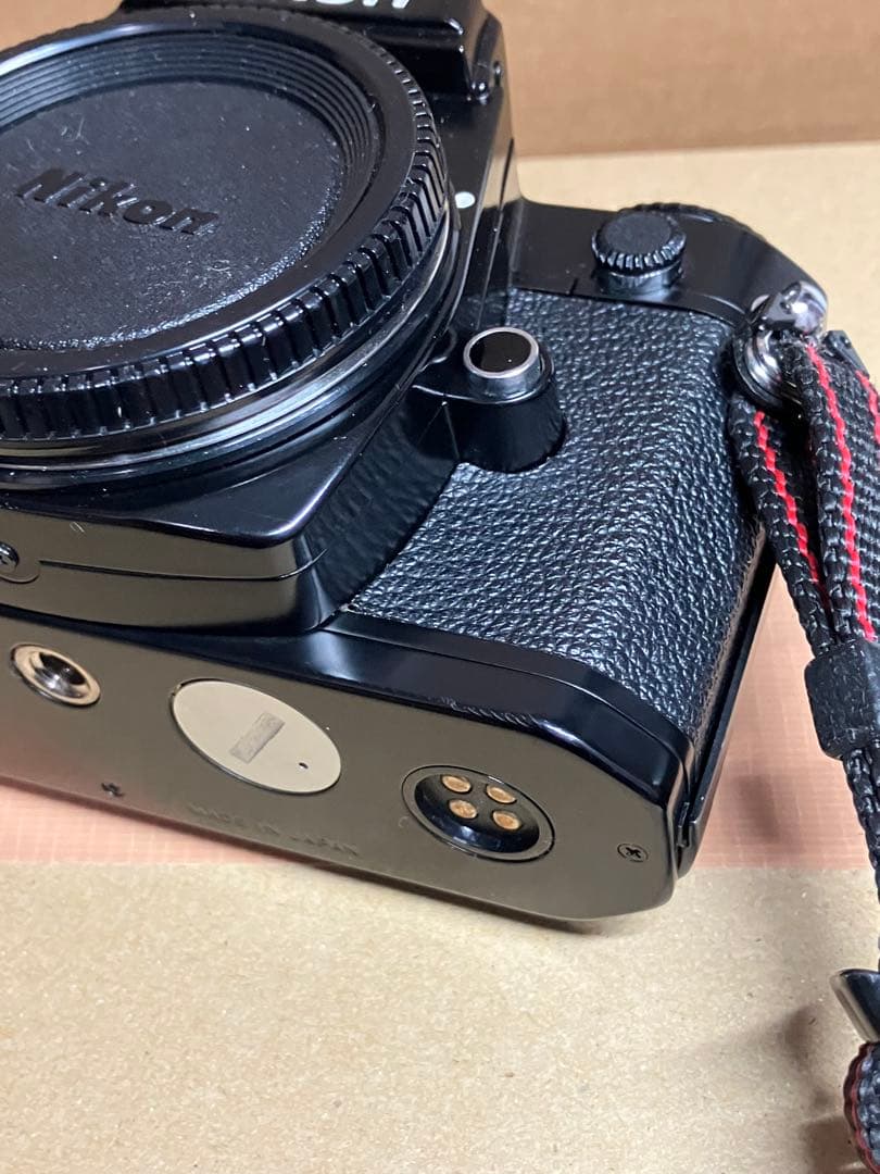 Nikon FE2 マニュアルフォーカス　カメラ　ブラック　ボディ
