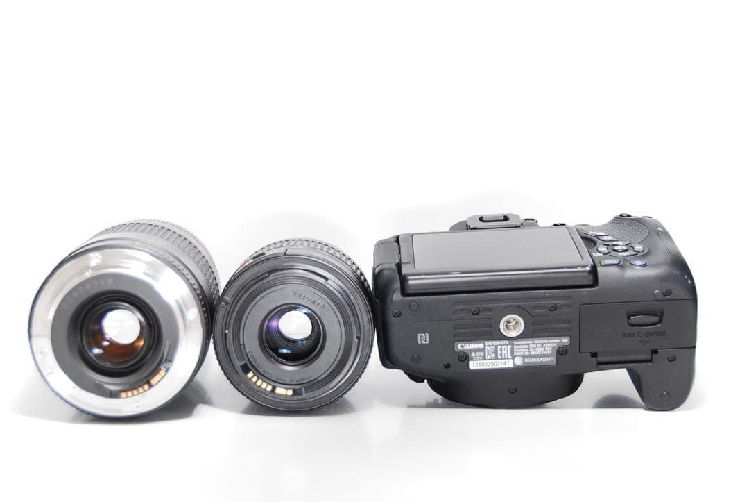 ☘️完動品☘️Canon Kiss X8I 旅行におすすめの一品！ダブルレンズ！