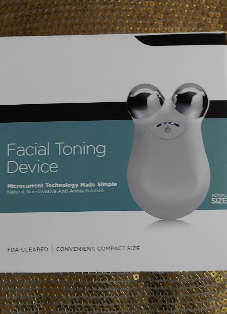 美顔器　顔の調子を整える美顔器、マイクロ電流、EMS