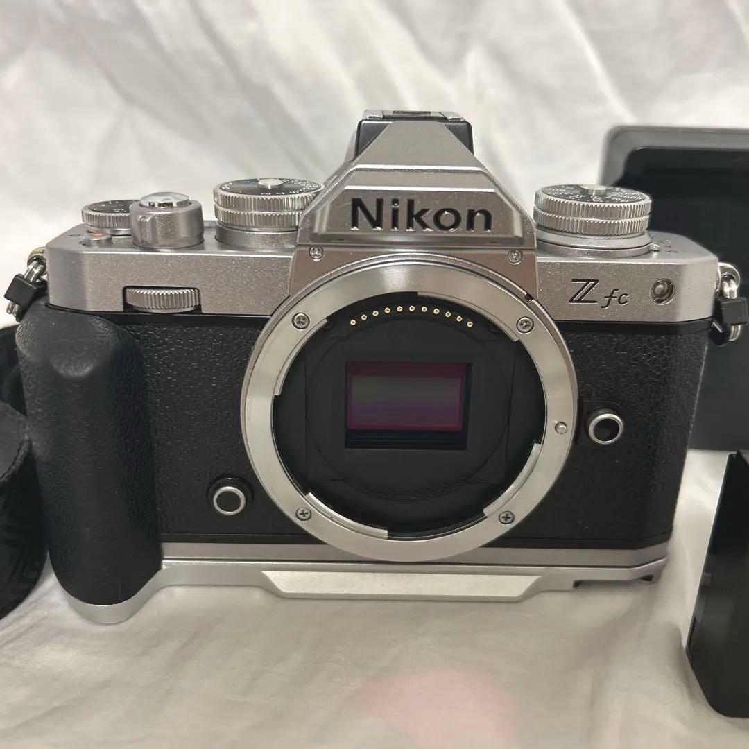 NIKON　Z fc シルバー