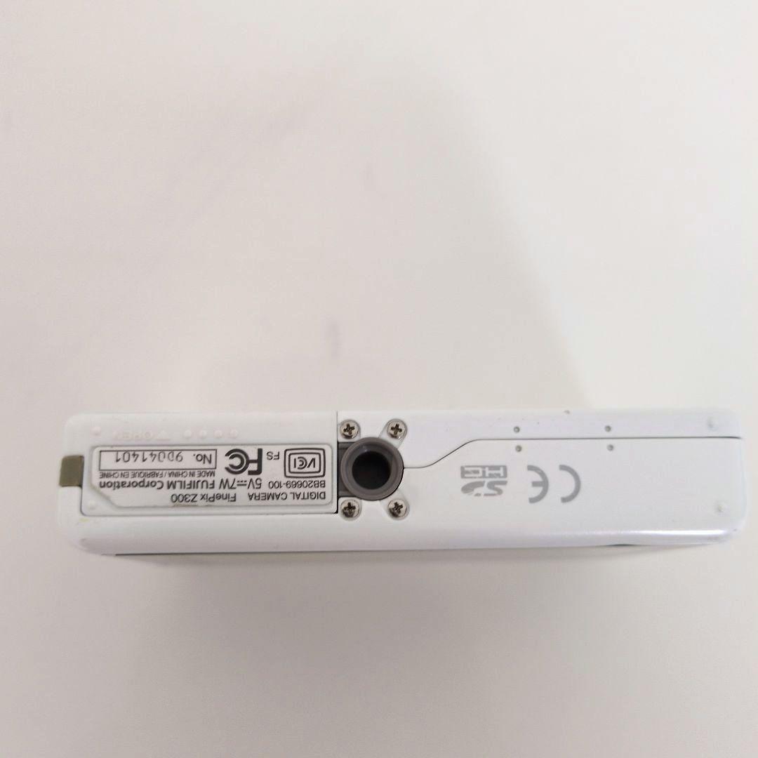 FUJIFILM FINEPIX Z300 ホワイト　デジタルカメラ充電器つき