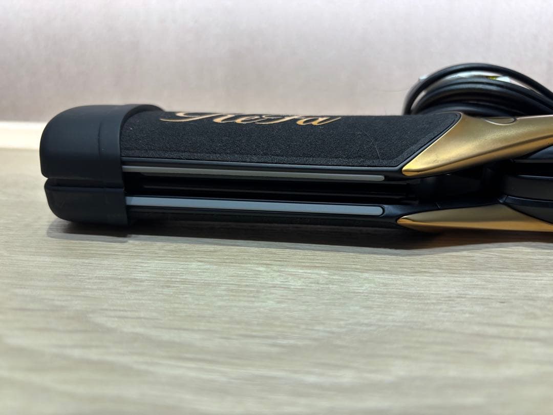 ひろりんReFa ストレートヘアアイロン ブラック/ゴールド