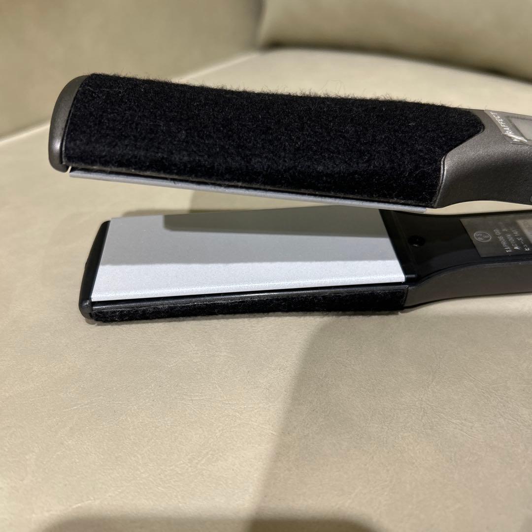 KERFFECT ストレートヘアアイロン 専用ケース付