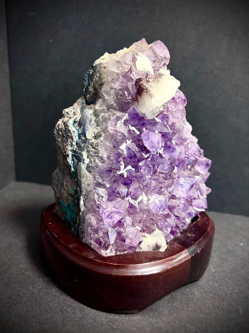 一点物 ファントムアメジストクラスター（紫水晶） 台座付き