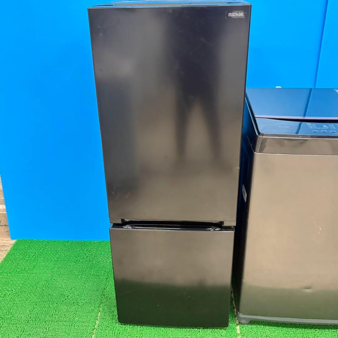 690 ブラックカラー　冷蔵庫　200L弱　洗濯機　小型　一人暮らし　極美品