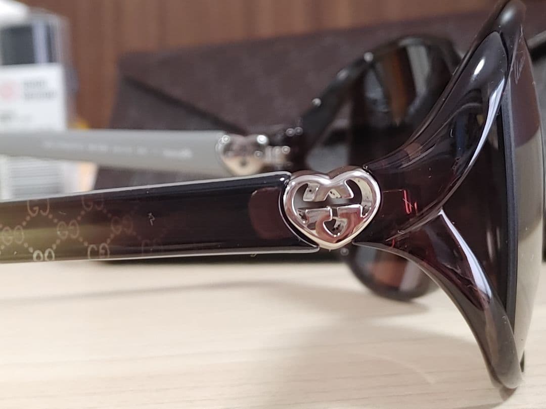 GUCCI／ケース付き