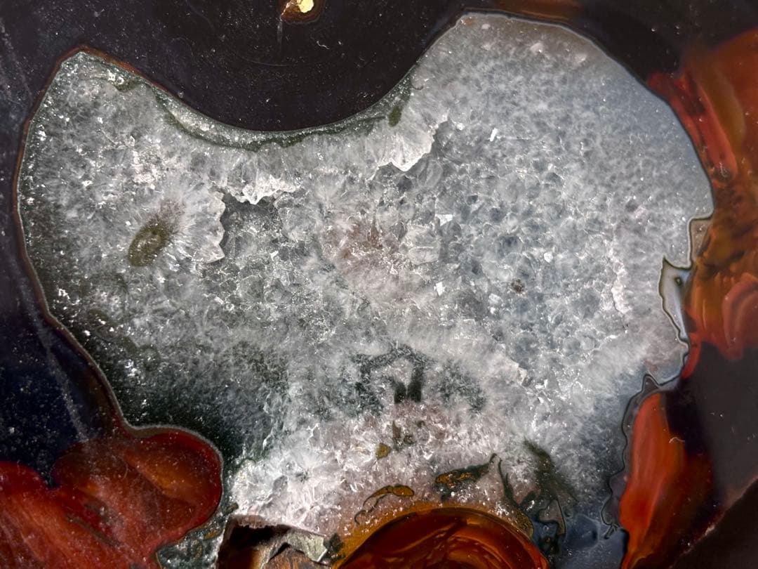 【超希少】天然ブラックオニキスのトレジャーメノウ 龍穴 ジオード アゲート 風水