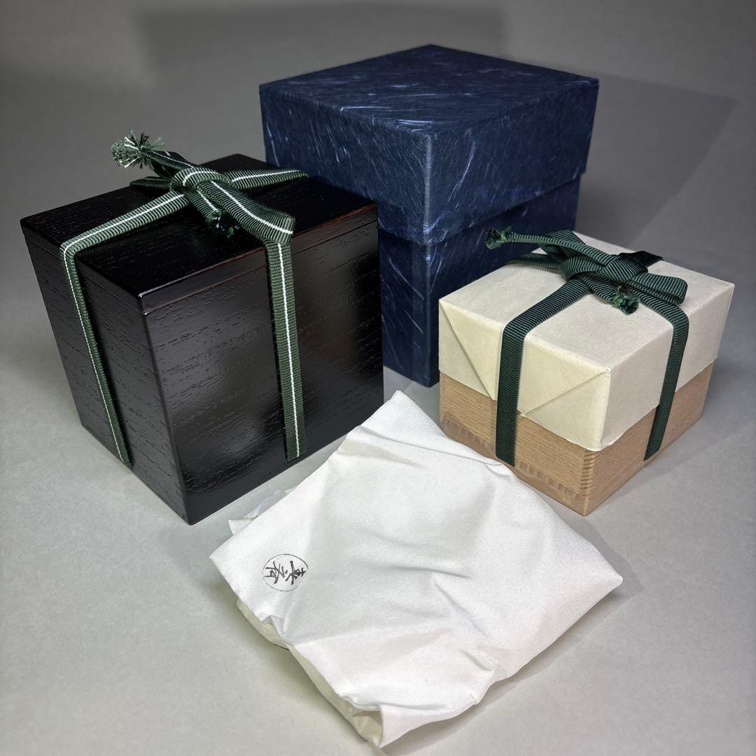 前端春斉　片身替菊桐蒔絵香合 内銀地(二重箱入)