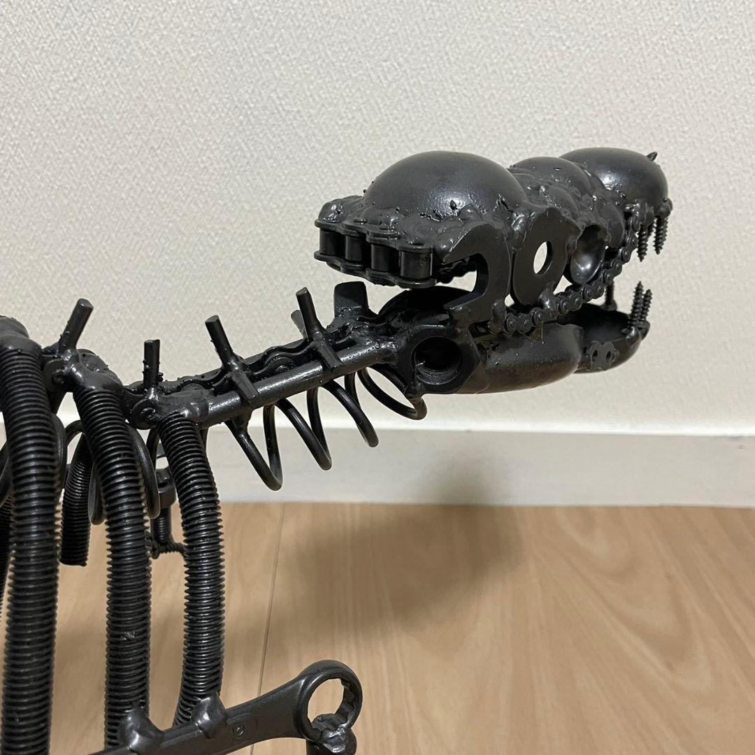 【美品/匿名配送】恐竜(大)　メタルアート　廃材アート　ボルト・ナットアート