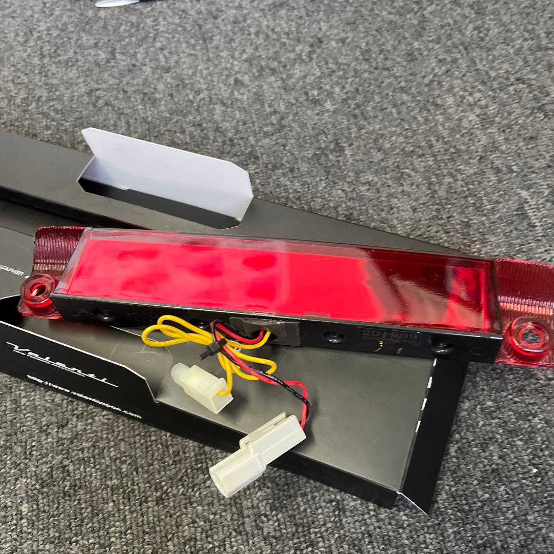 ヴァレンティ 30系 アルファード用ハイマウントLEDストップランプ
