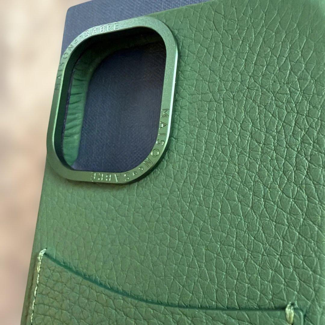 【新品】MAISON de SABRÉ グリーン iPhone17ケース