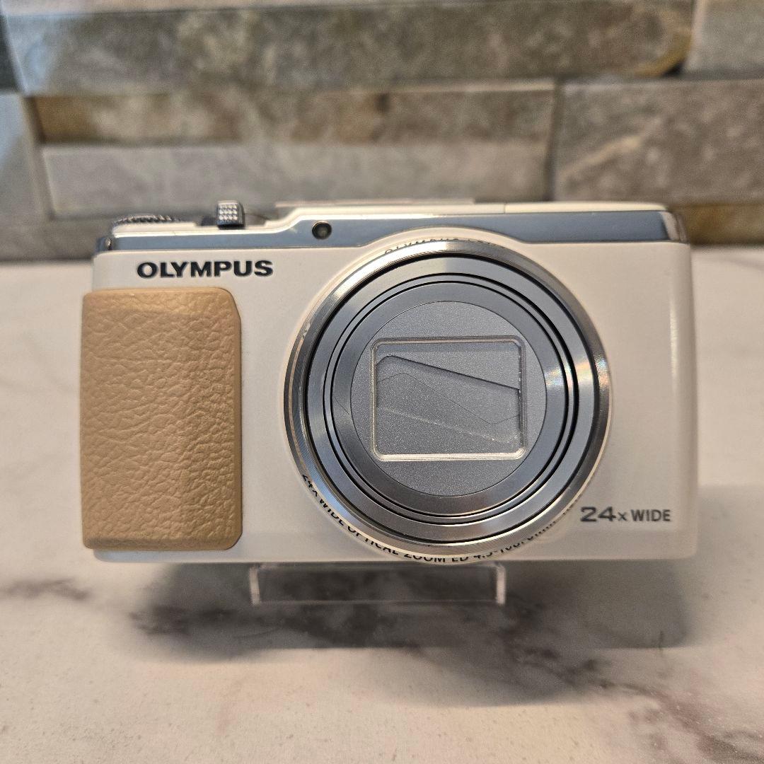 OLYMPUS　オリンパス　5-AXIS SH–60　デジカメ　白