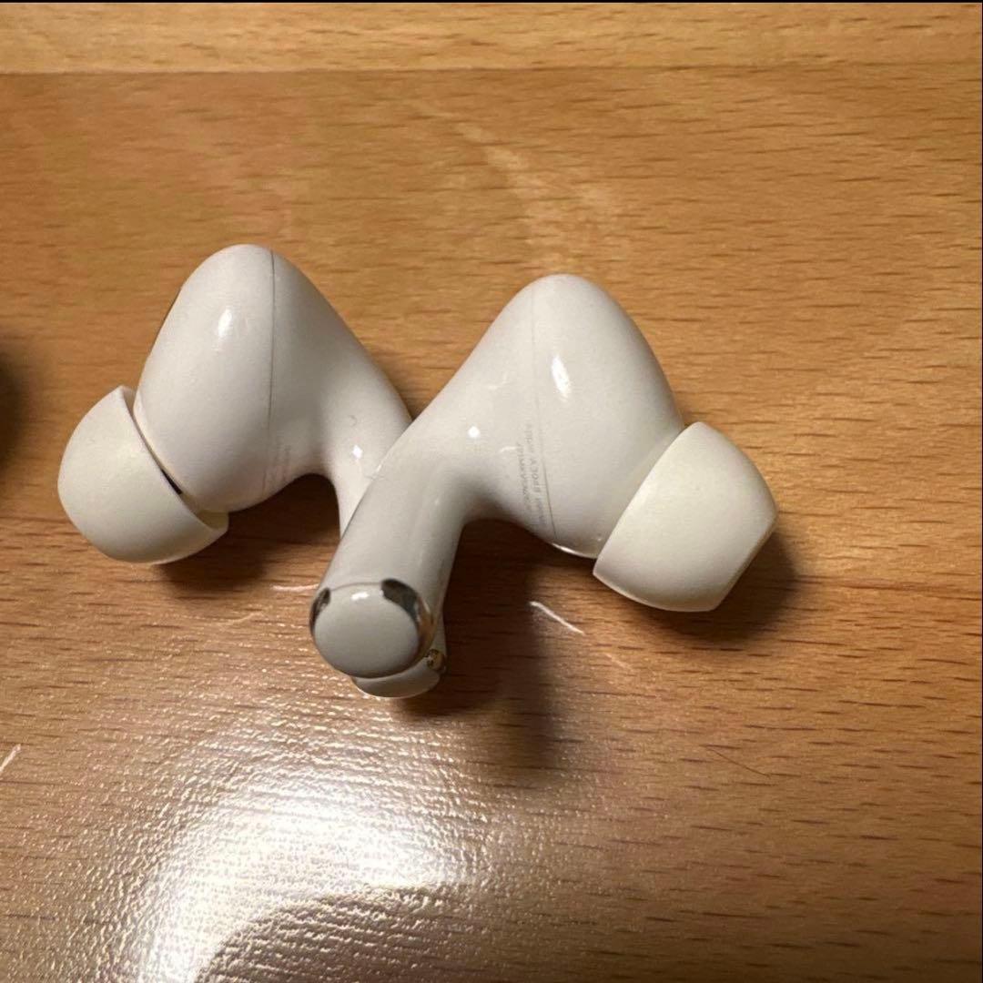 AirPodsPro第二世代 本体 ホワイト 充電ケース付き