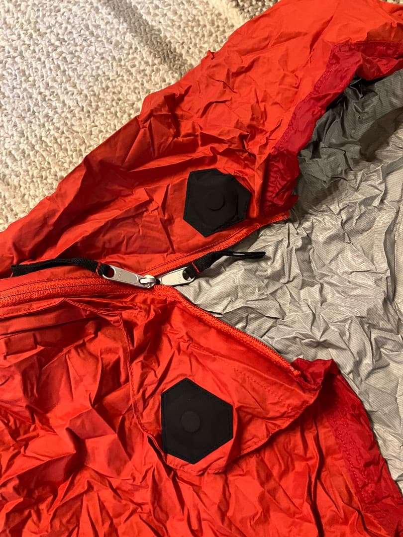 finetrack EVER BREATH シュラフカバー 赤