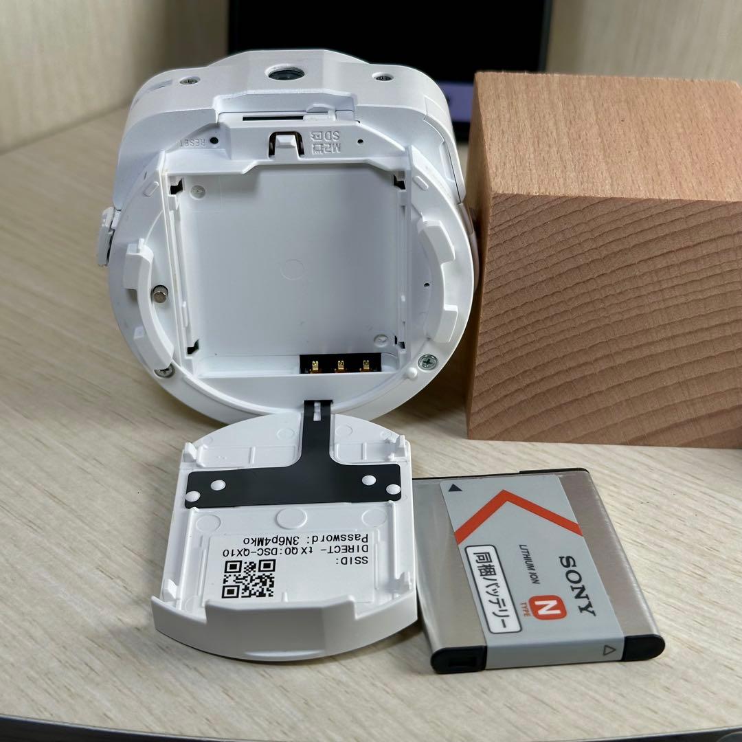 SONY Cyber-shot DSC-QX10 ホワイト