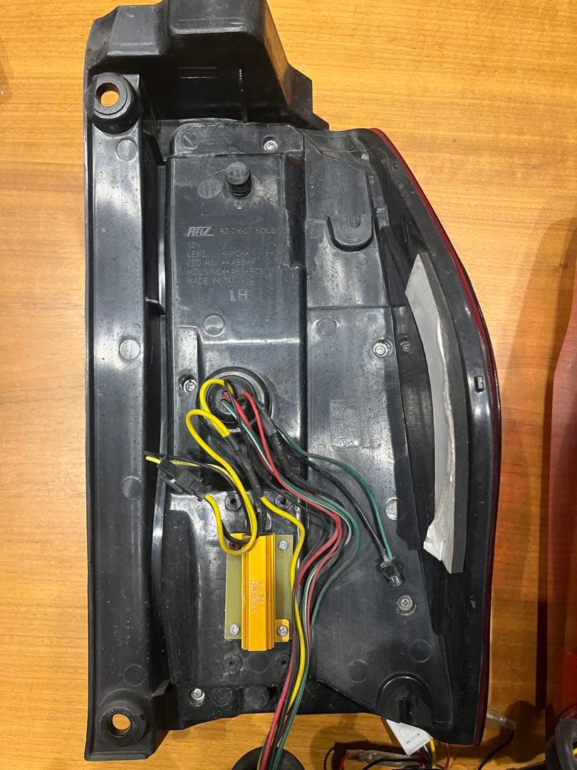 ダイハツ　タントLA600系　ライツ流星テールランプ レッド 左右セット