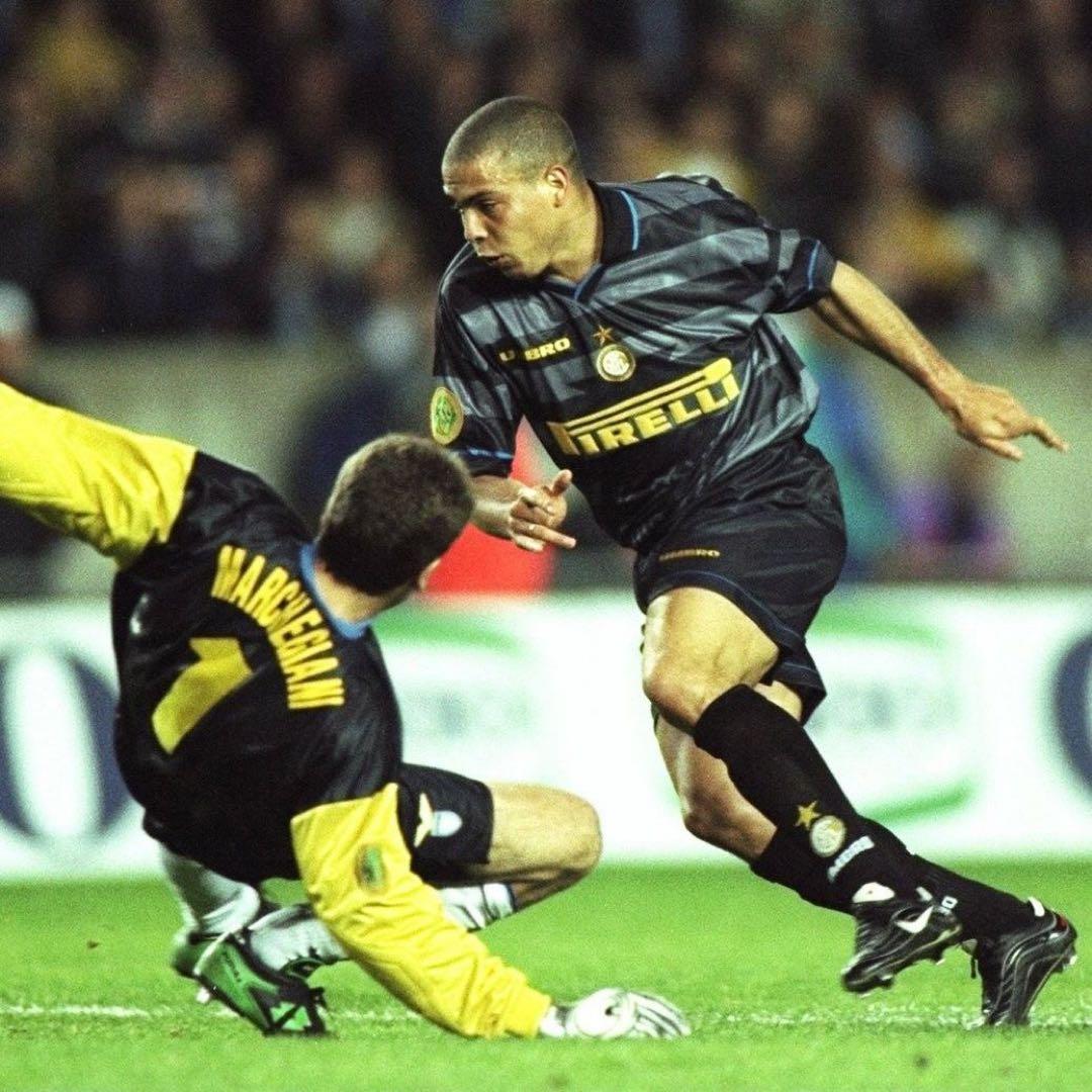 希少97/98 インテル•ミラノ サードユニフォーム ロナウド XLサイズ