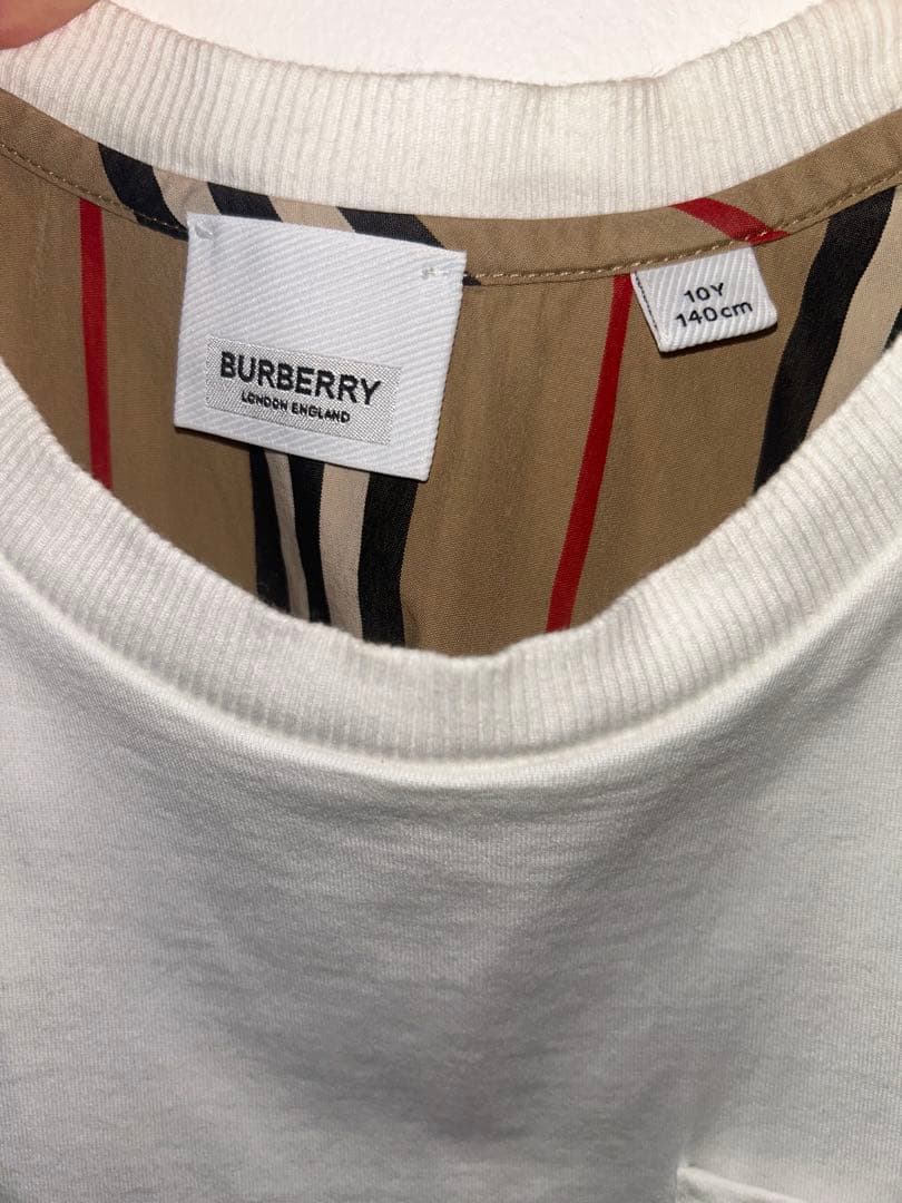 特別値下げ‼️ BURBERRY ストライプ Tシャツ 140cm