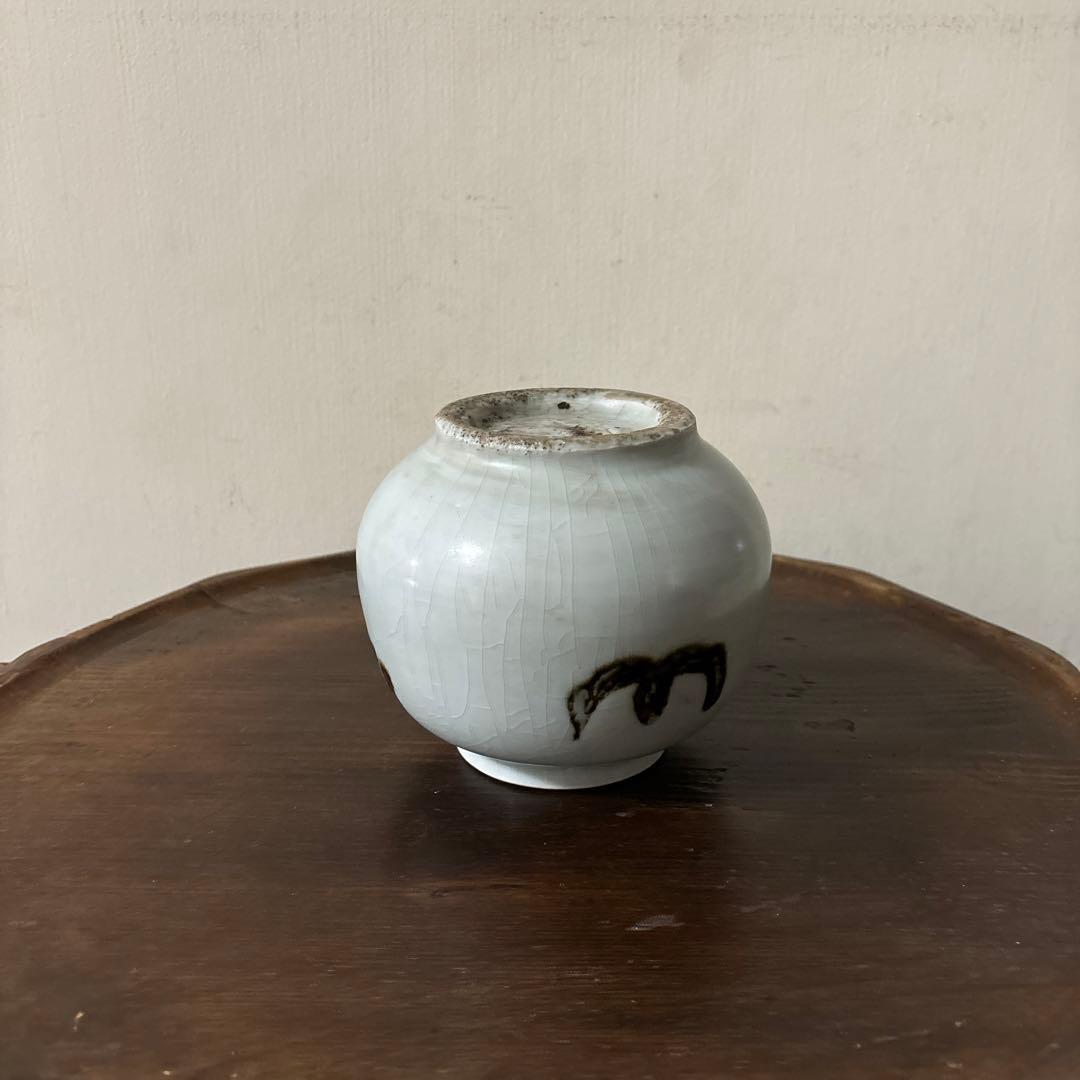 鉄釉壷　朝鮮　李朝　韓国骨董　白磁　丸壷　塩笥壺　骨董品.アンティーク.立原正秋