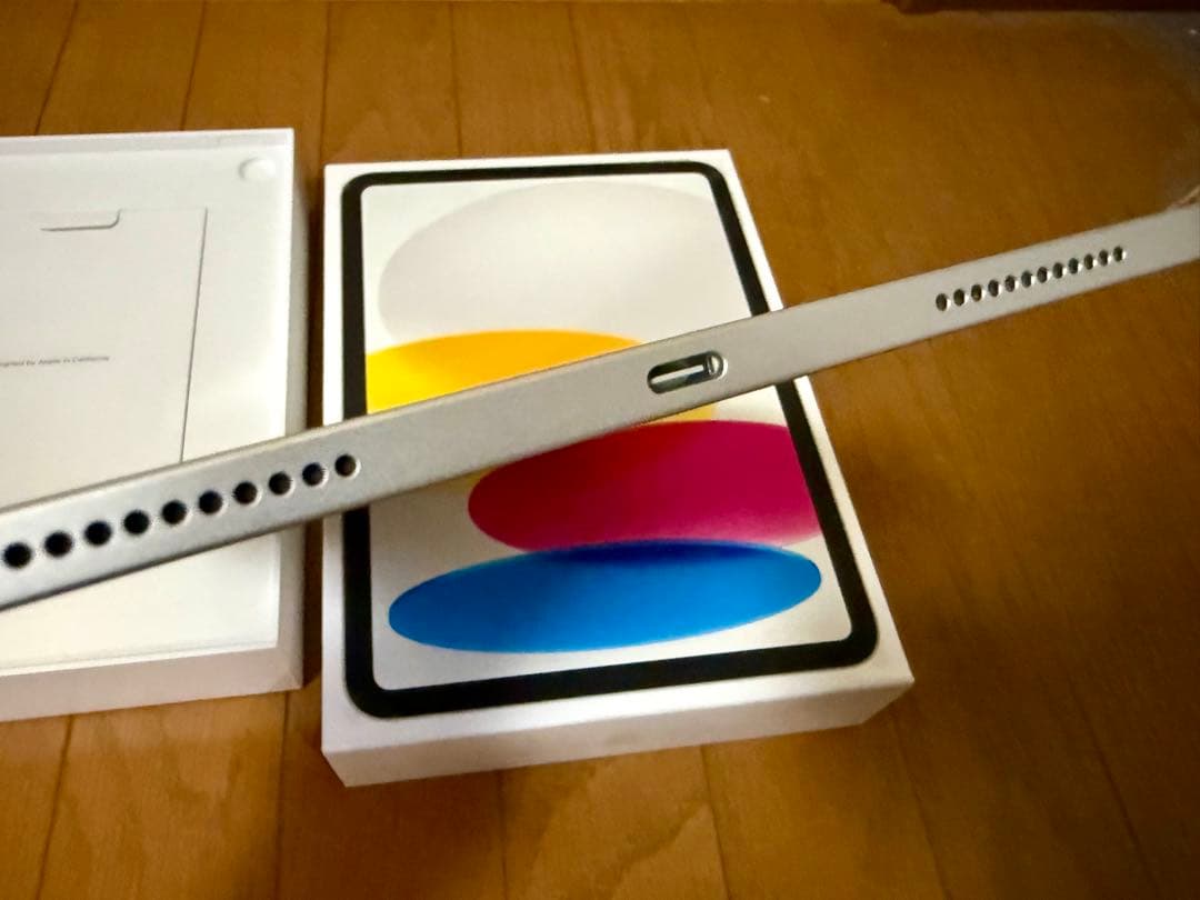 iPad 第10世代 64GB シルバー箱・付属品付き