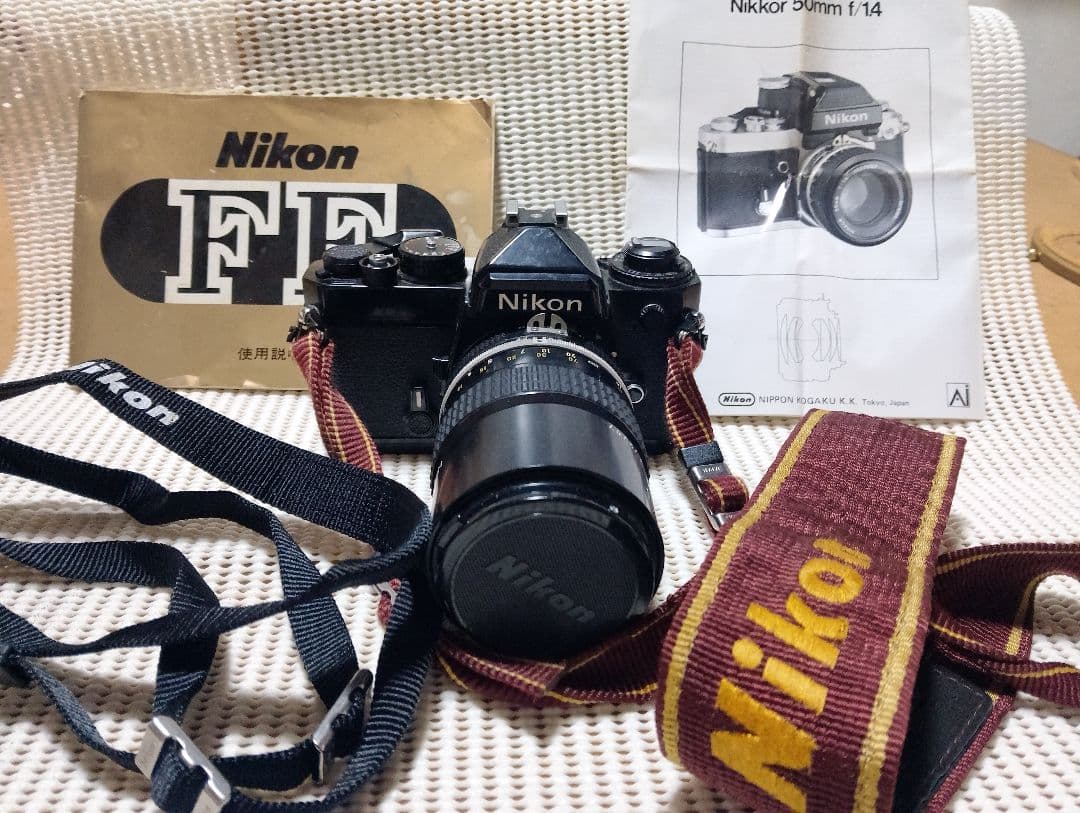 Nikon FE 一眼レフカメラ 50mmレンズ付き 望遠レンズ