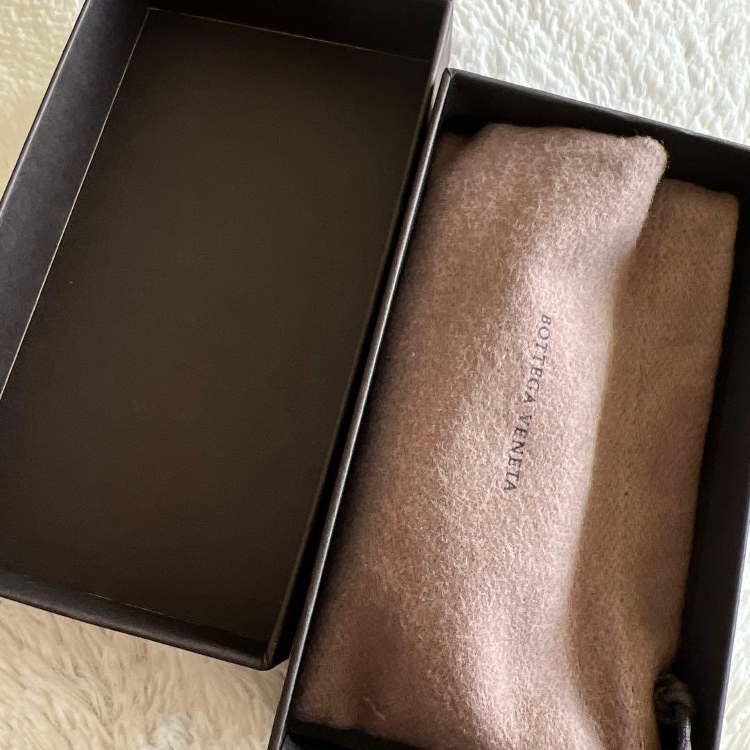 値下げ不可！新品BOTTEGA VENETA 編み込みレザーキーホルダー