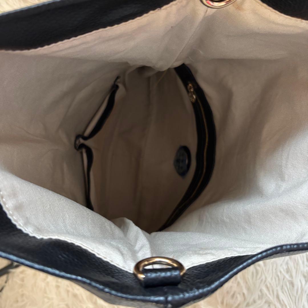 ✨トリーバーチ　デカロゴ　ショルダーバッグ　フラップ　レザー　本革　ブラック