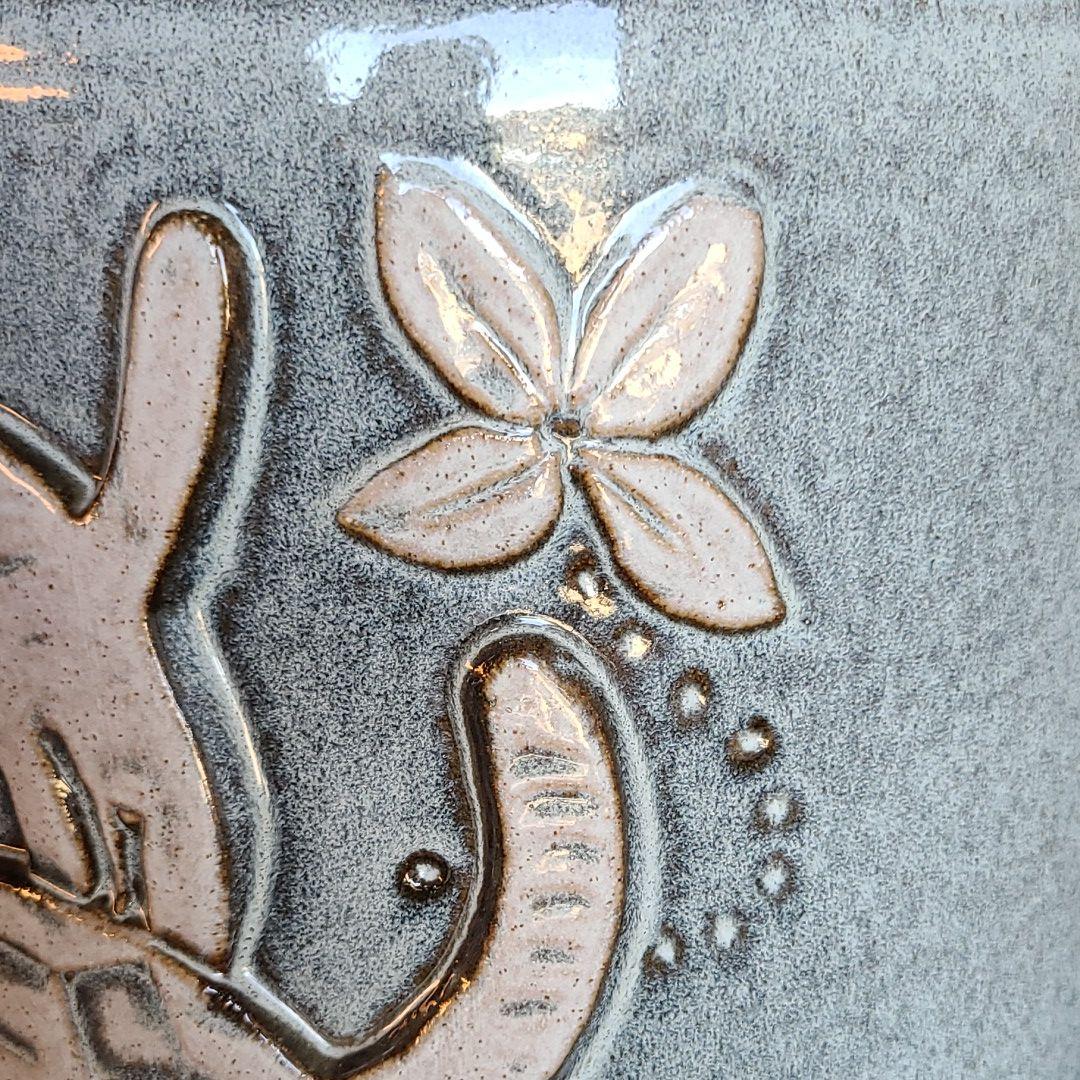 信楽焼傘立て  ねこレリーフ 高さ４４cm