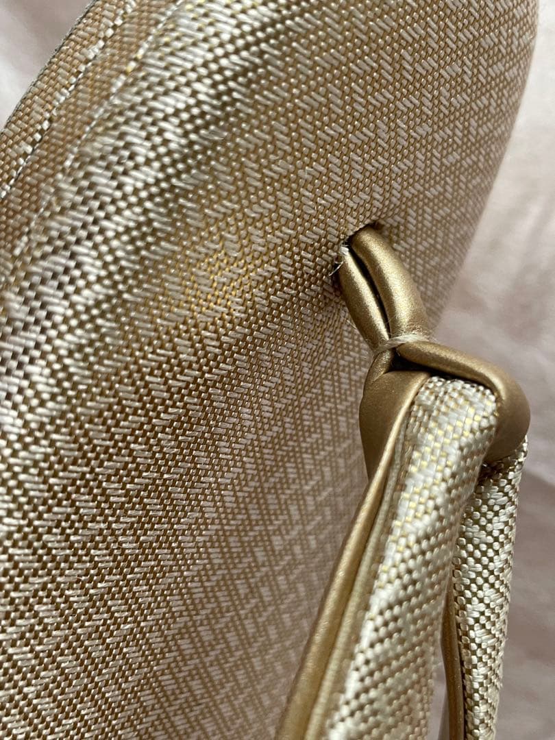 和装　草履とバッグのセット(金色地に白い花刺繍)