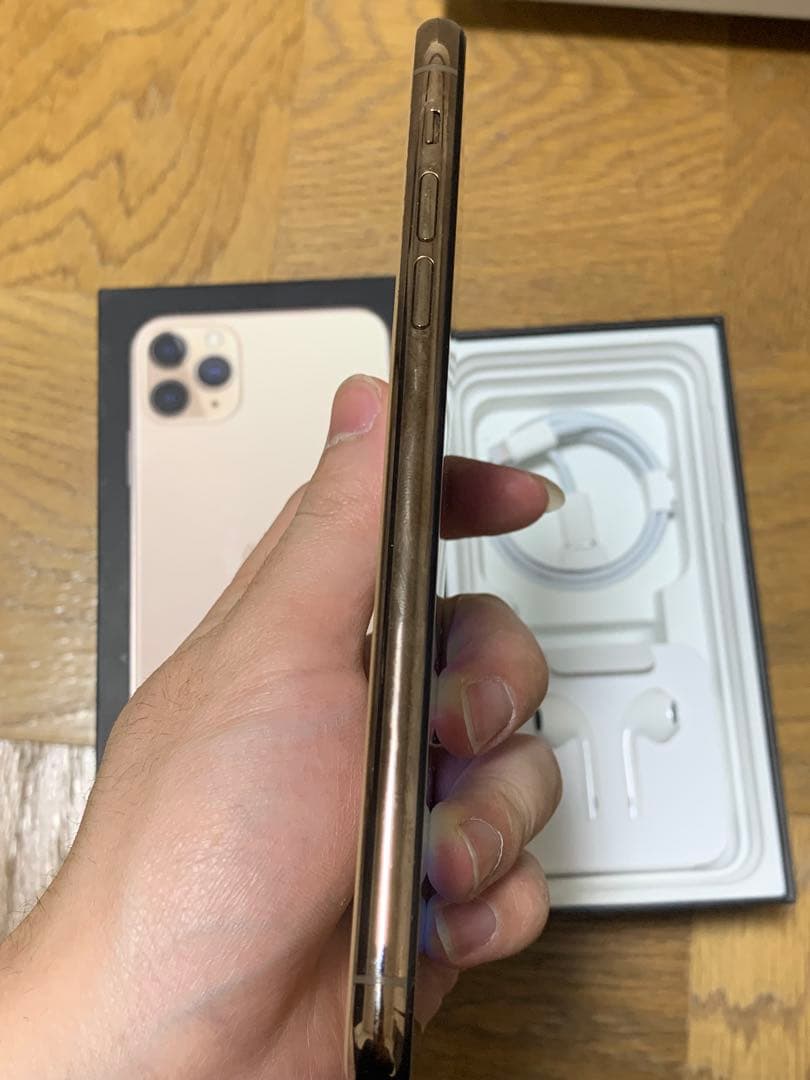iPhone 11 Pro Max 64GB 本体