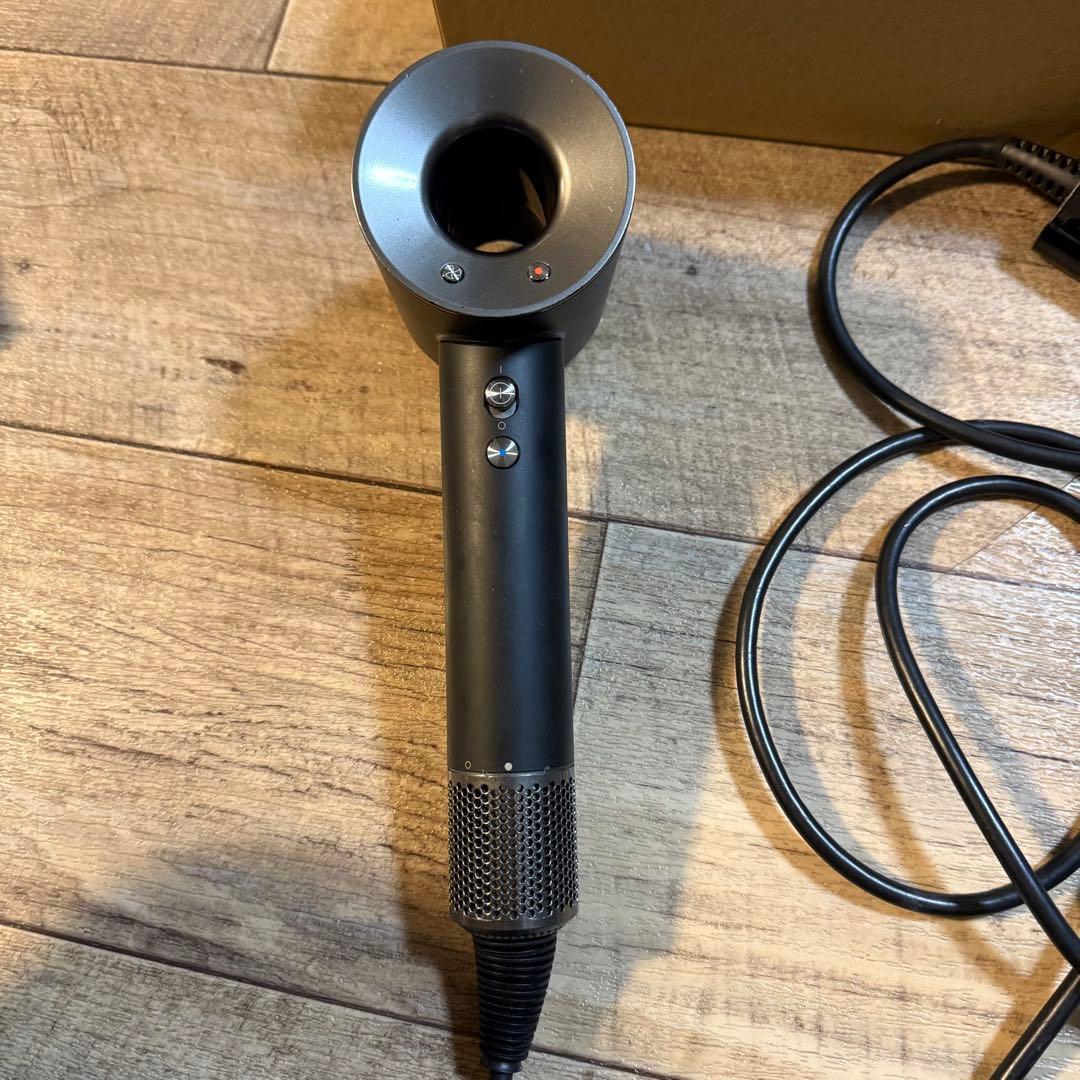 ジャンク品 ダイソン ドライヤー H08 ブラック 付属品アタッチメント未使用