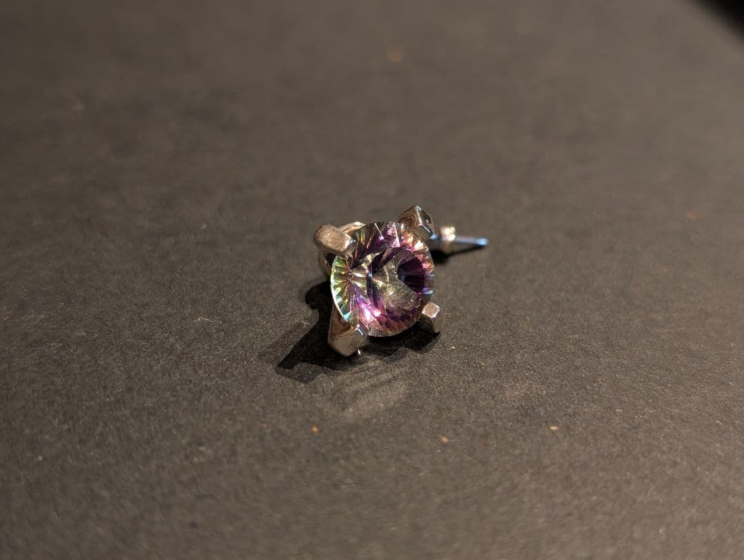 e.m.イーエム　ミスティッククォーツの一粒ピアス　片耳　SILVER