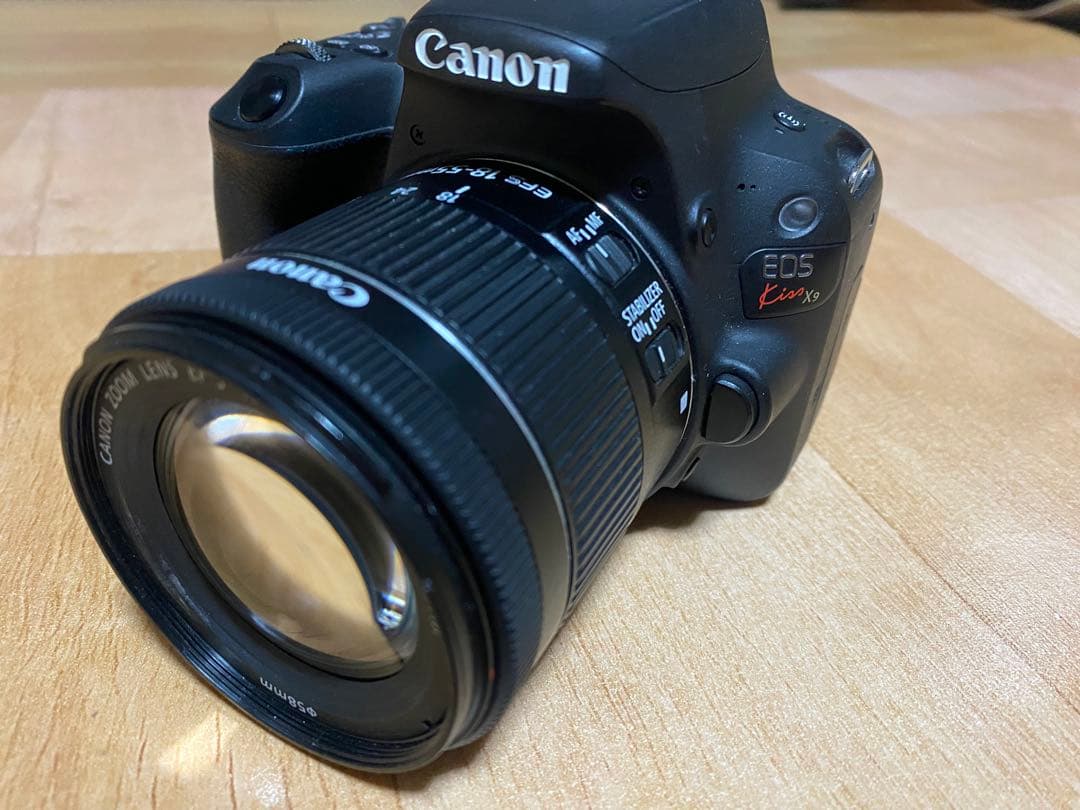 Canon EOS Kiss X9 18-55mm レンズ付き