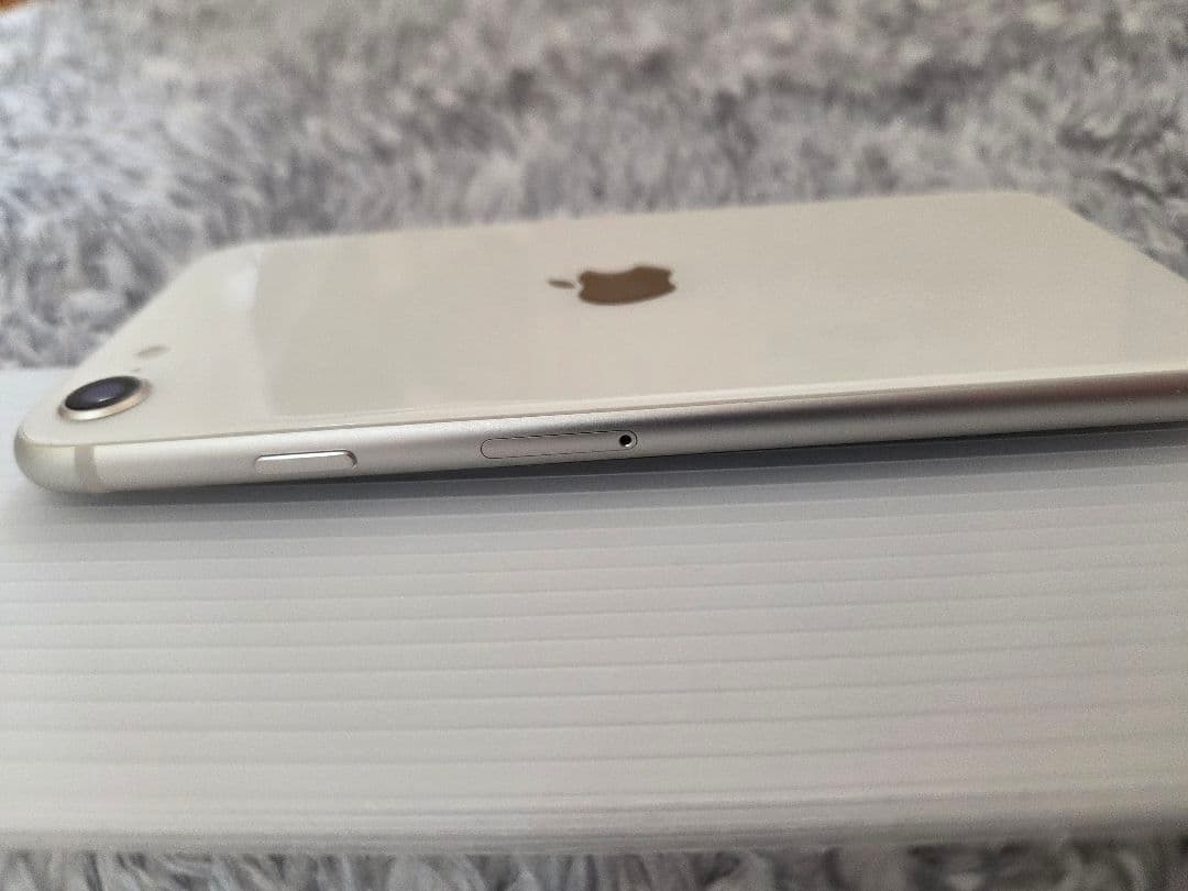 無傷【極美品】【保証有】【即発送】iPhone SE3 64GB SIMフリー