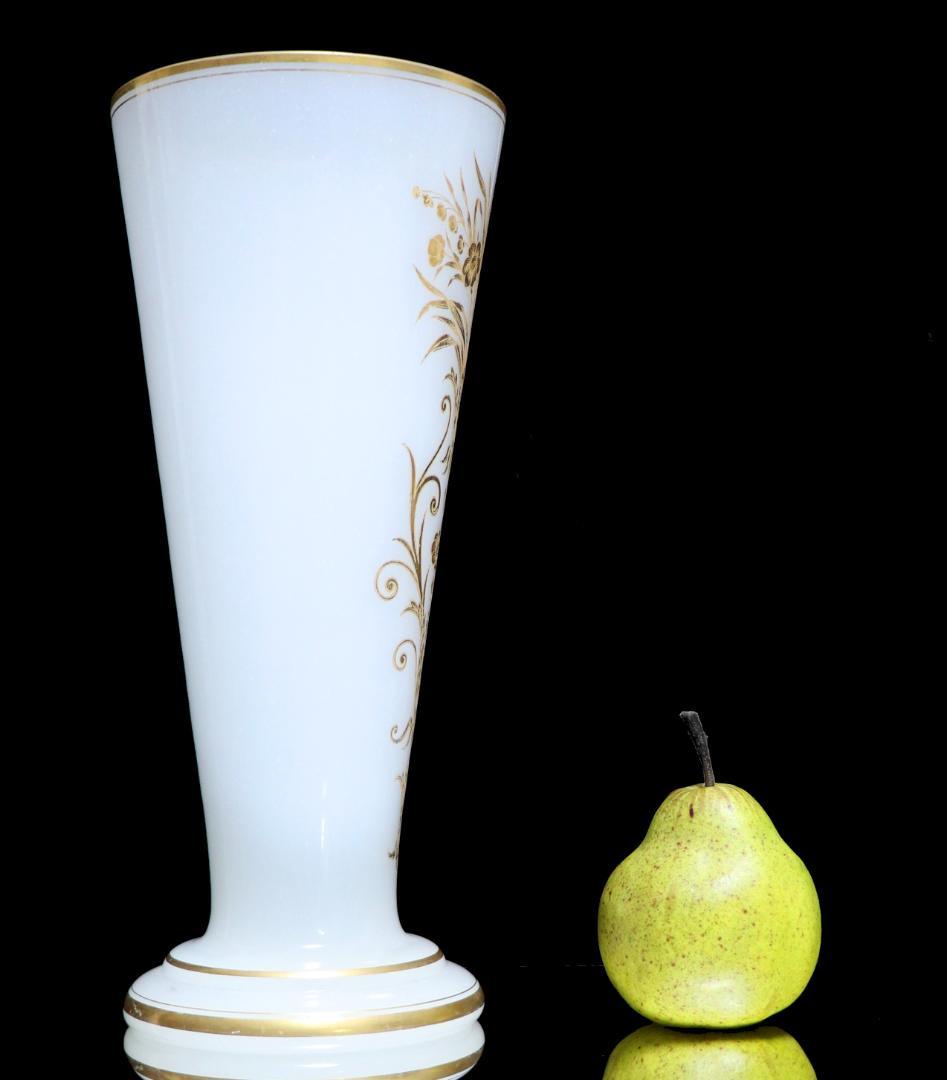 オールド・バカラ 最高級 純白 オパーリンクリスタル製 金彩 大型花瓶 30cm