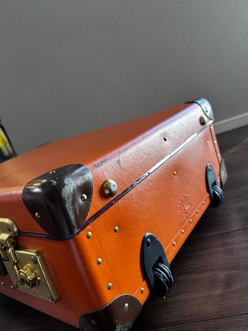 グローブトロッター　スーツケース　オレンジ　機内持ち込みサイズ