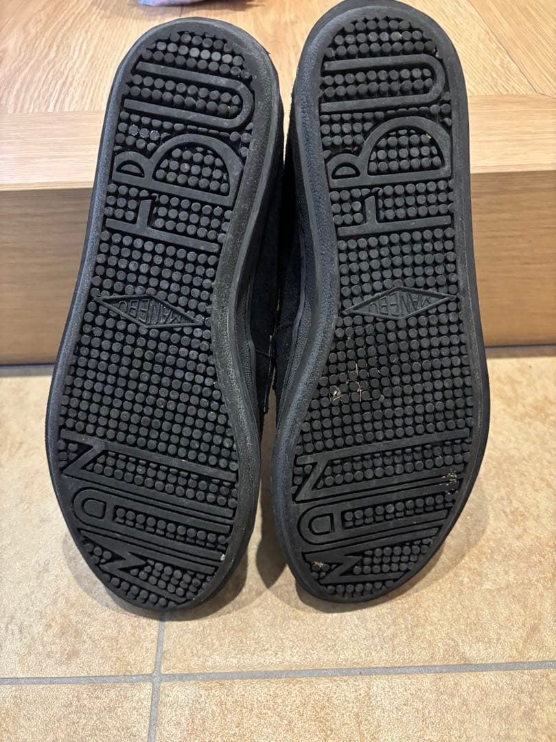 MANEBU ビットローファー ブラック スエード