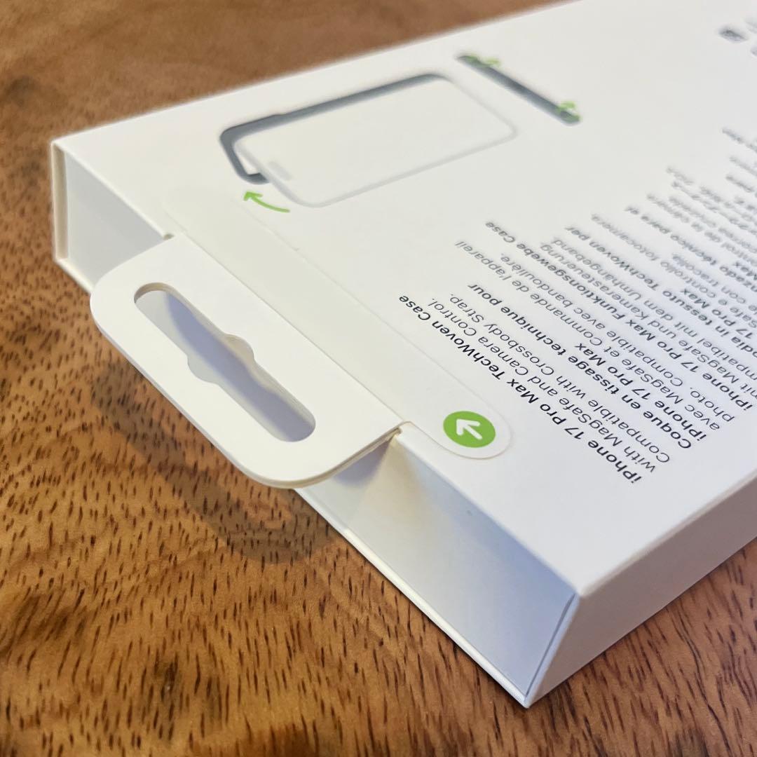 iPhone 17 Pro Maxテックウーブンケース 新品未開封