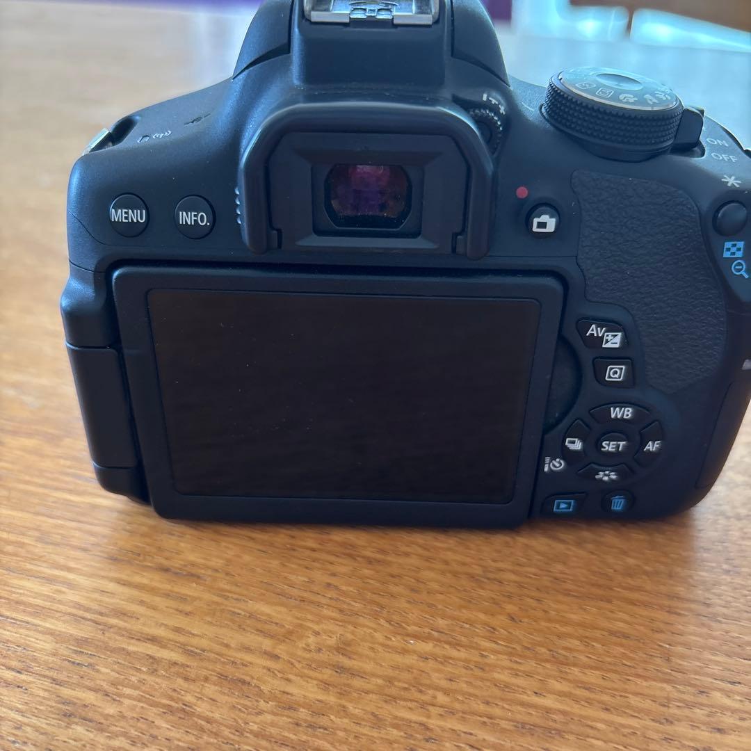 セット　Canon EOS kiss x8i レンズ　カバー　バッテリー