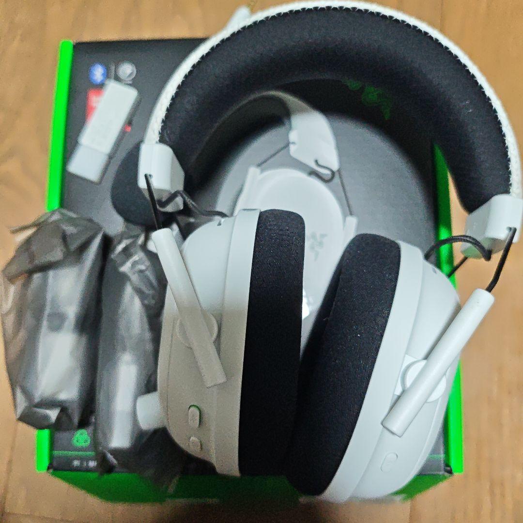 ヘッドホン Razer BLACKSHARKv2PRO white edition
