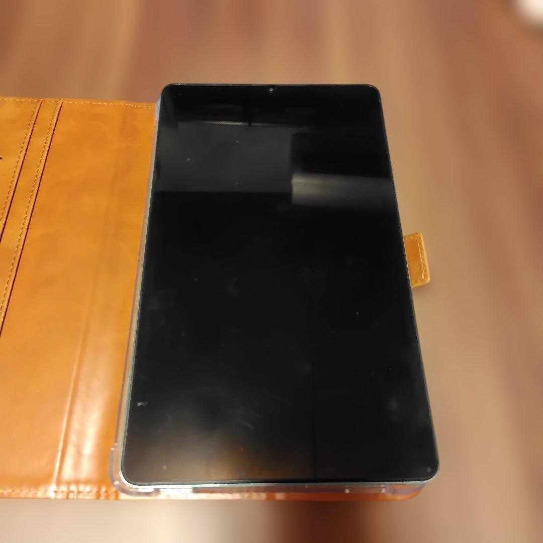 BMAX シルバー タブレット 昨年12月購入