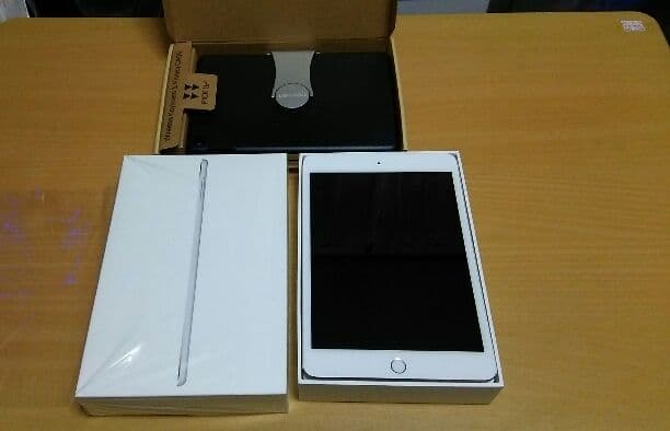 新品同様 ipad mini 4 wifiモデル 64GB ワイヤレスキーボード