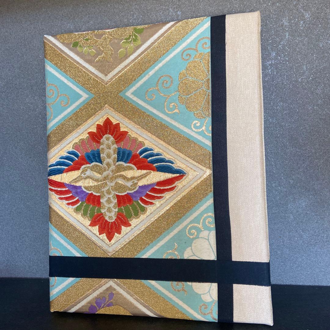 ファブリックパネル　インバウンド　アート　民泊　施設　壁面　着物アート