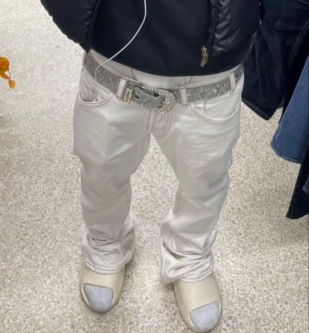 ホワイトフレアデニム　swag brrrsos flexwithme