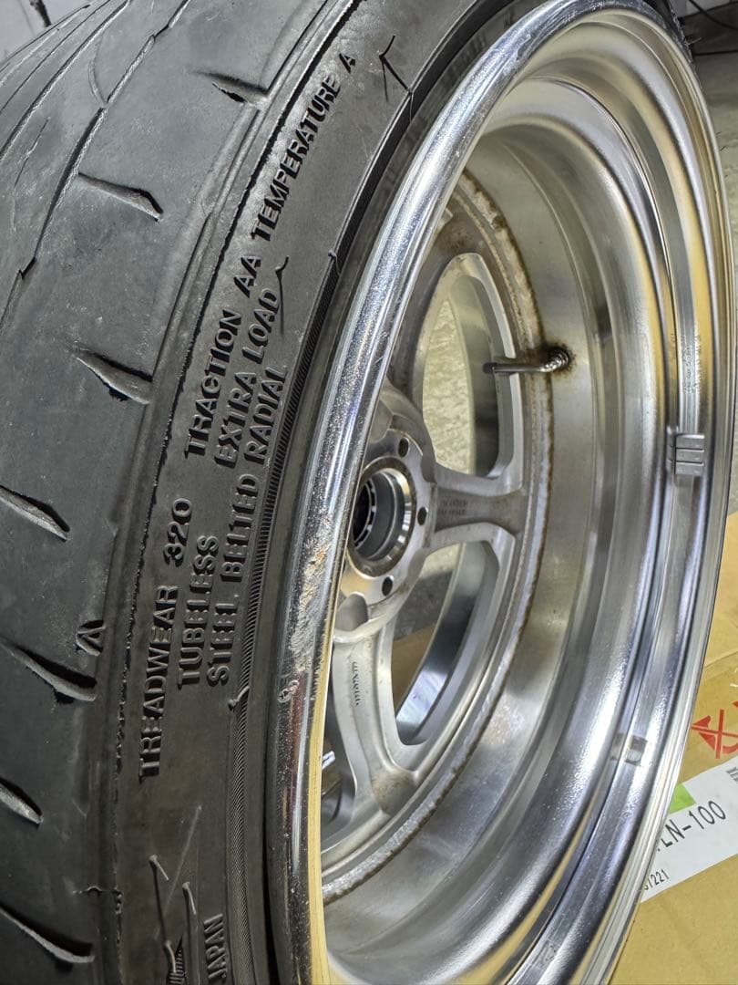 ワーク　グノーシス　19インチ　30系プリウス　215/35R19 ナット付き