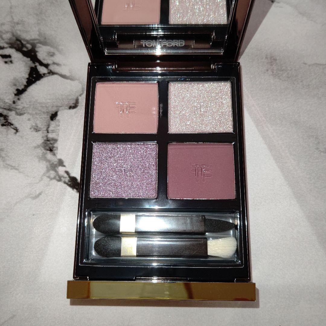 TOM FORD アイカラークォード ⭐復刻版【01RWメタリックモーブ】新品