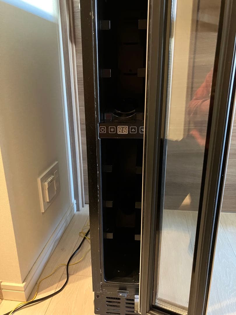 GWまでの出品/Dometic ワインセラー スリムタワー　ST7