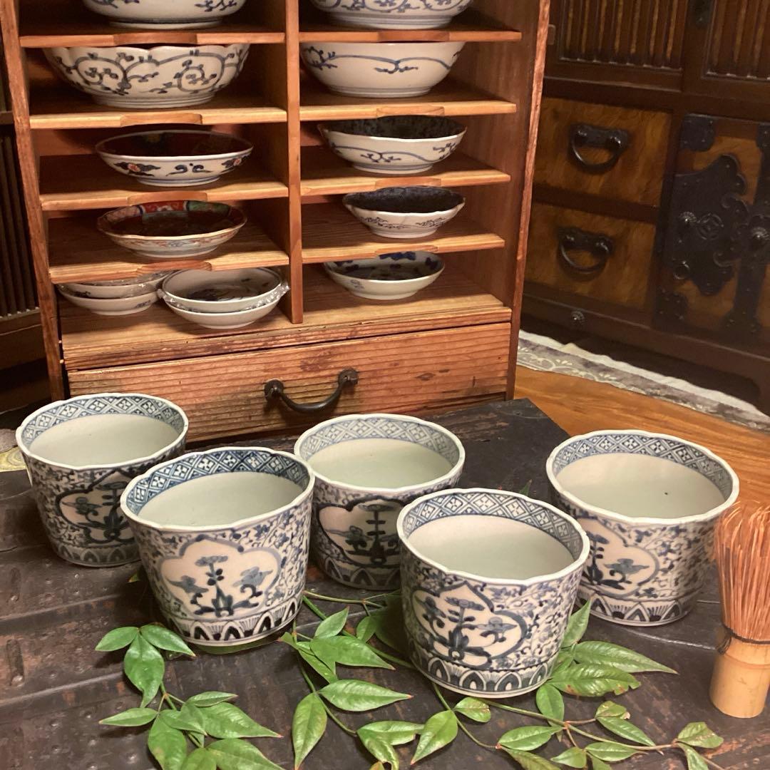 A1044 古伊万里　花唐草　窓絵菊紋様　蕎麦猪口　向付　1客